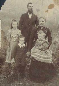 Ellen Smeaton with husband and children. Source: Ancestry.com